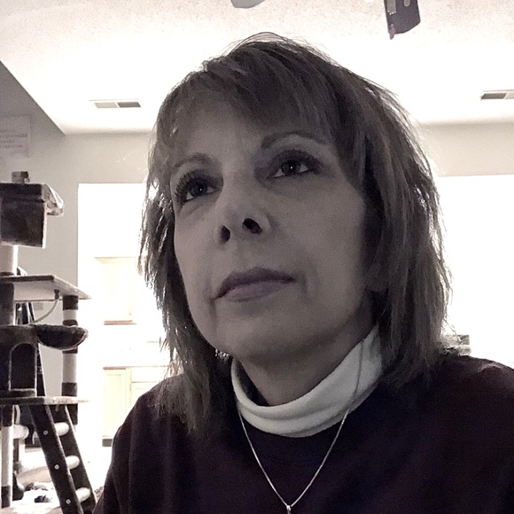 Meet your Posher, Jill - Picture 3 of 11